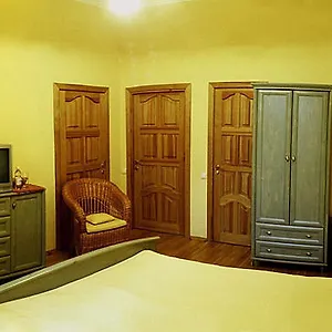 Oda ve Kahvaltı Sunflower Kiev