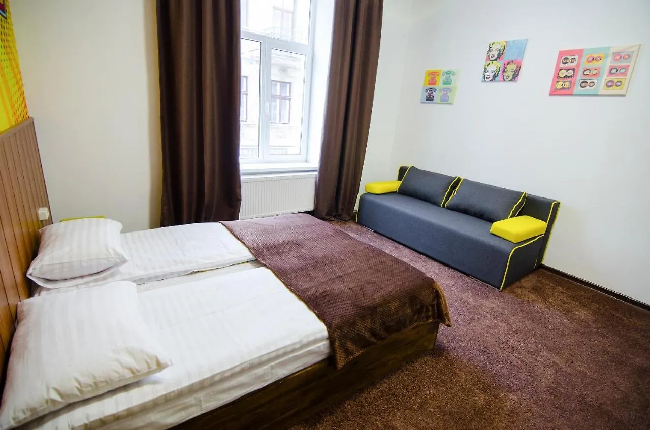 Pop Art Hostel Lvov 0*,